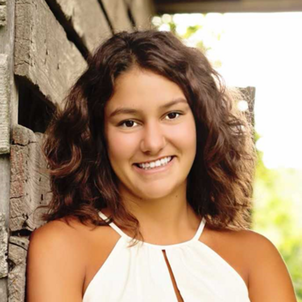 Georgia Carroll Headshot