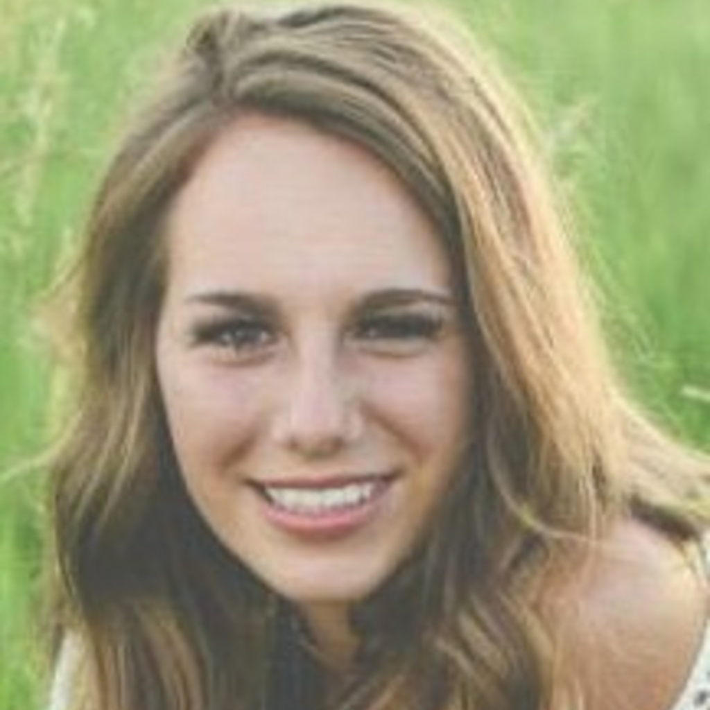 Megan Crotts Headshot