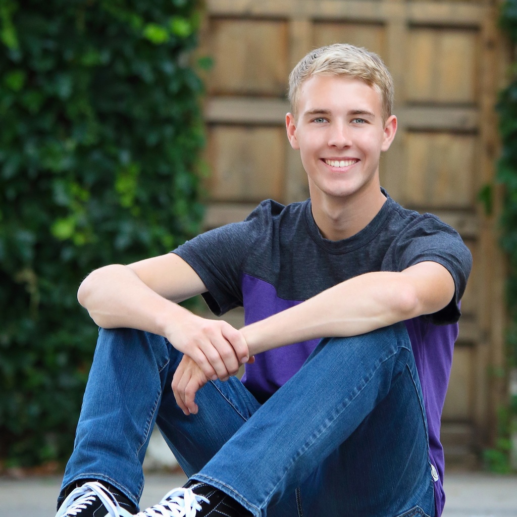 Headshot of Max Frost
